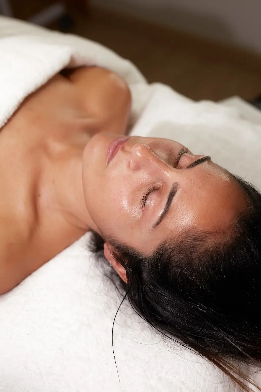 GLOW DIAMOND FACIAL - Limpieza y Renovación